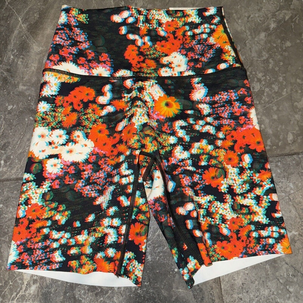 Aerie Offline Hi-Rise Goals Blurred Floral Bike‎ Shorts Size Small NWT